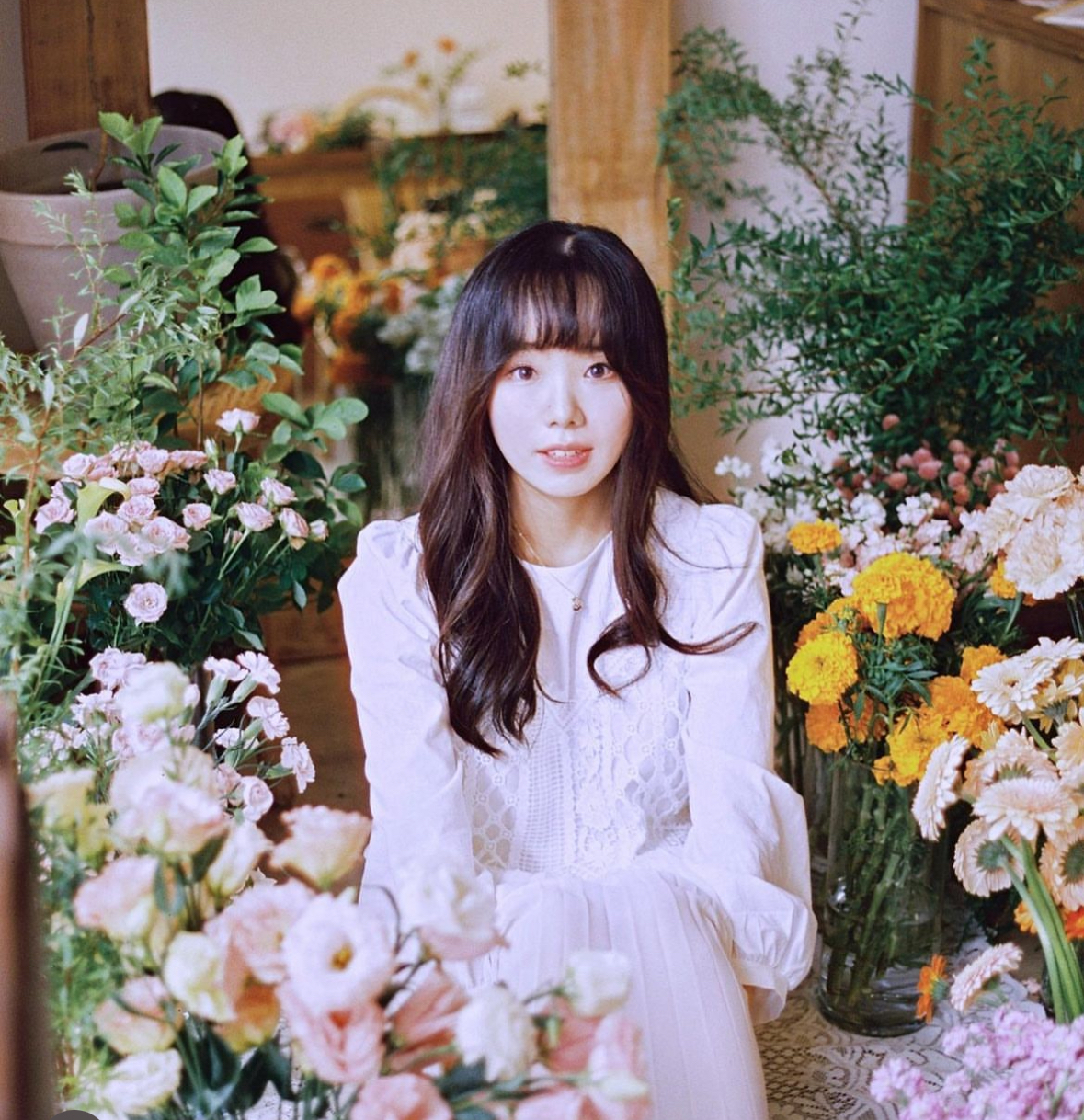 리브(LIV) - Artist Profile