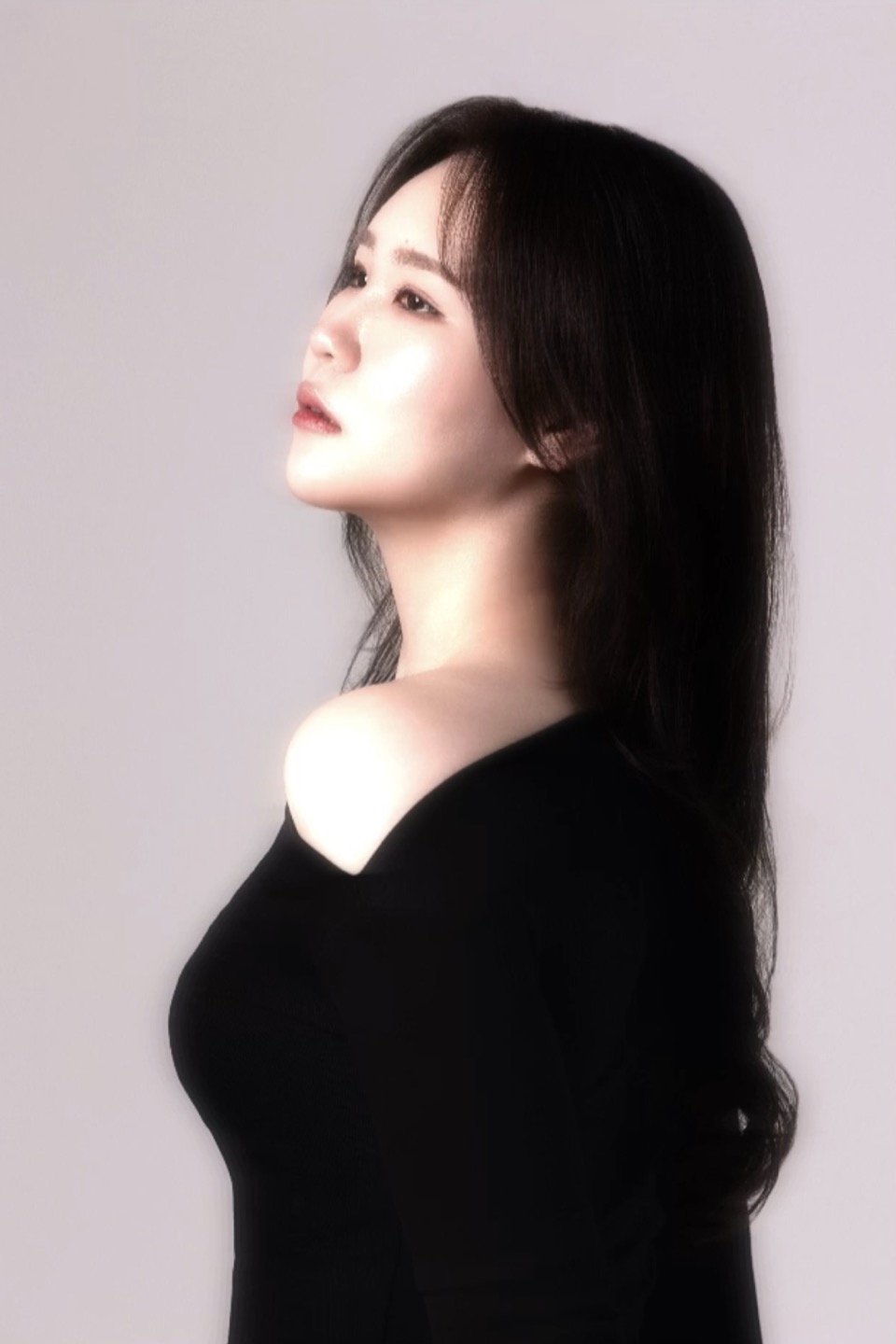 ZIUZI - Artist Profile