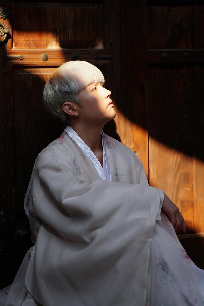 서우인曙雨人(Samhain) - Artist Profile