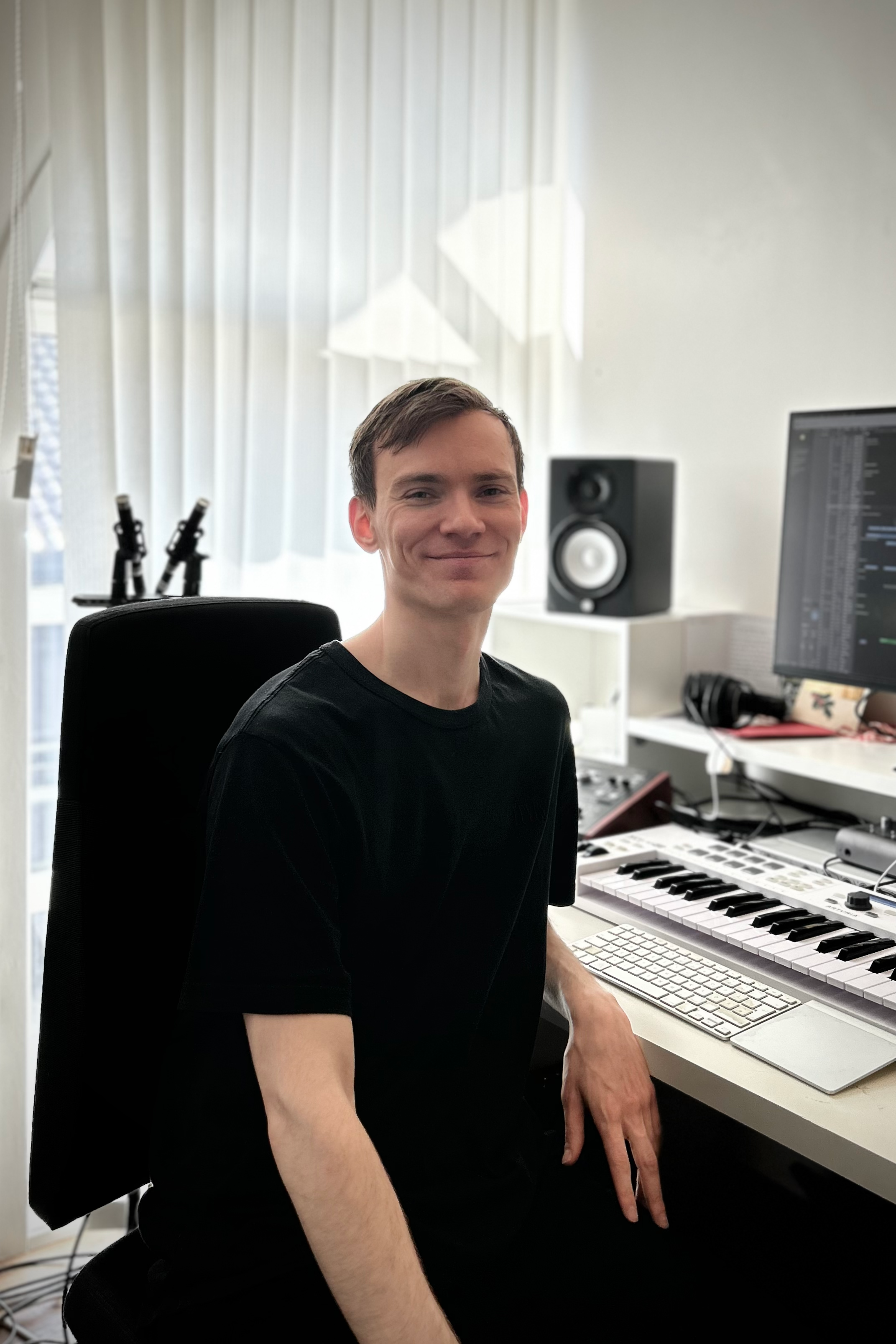 Adrian Lund   - Artist Profile